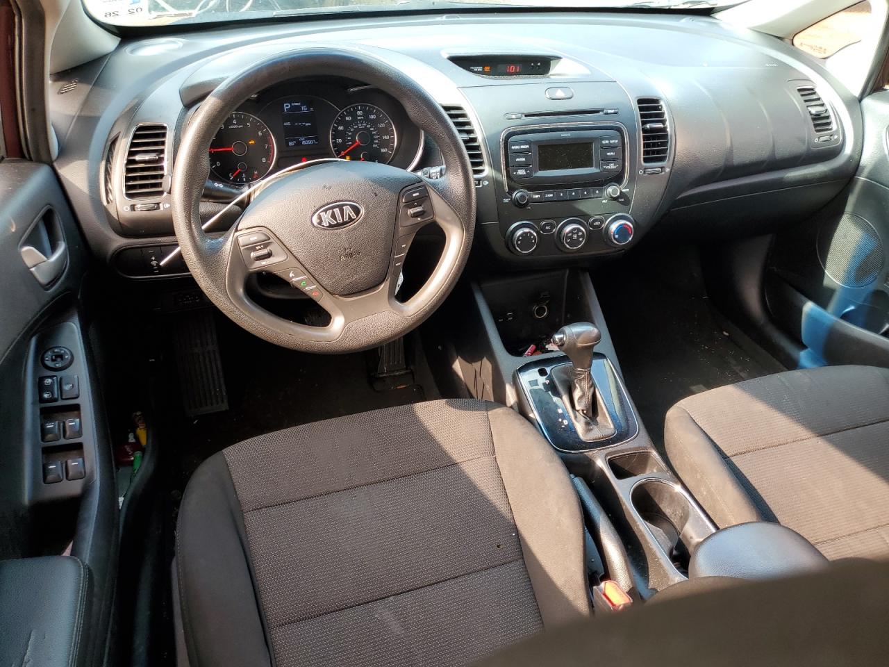 2017 Kia Forte Lx VIN: 3KPFK4A7XHE146318 Lot: 56625064