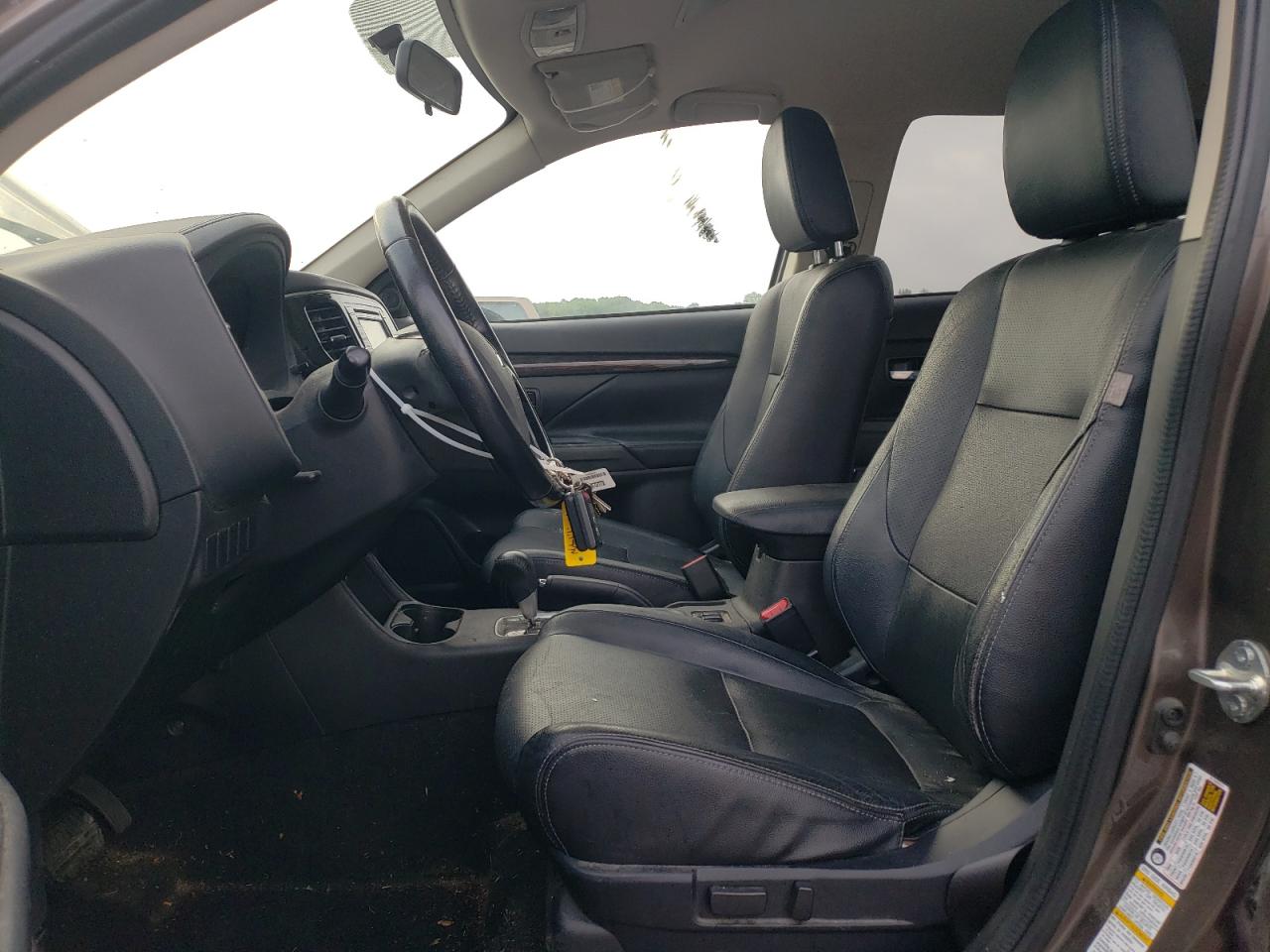2016 Mitsubishi Outlander - Image 7