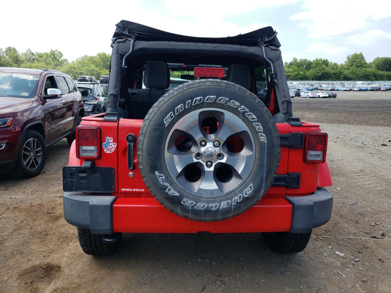 2018 Jeep Wrangler Unlimited Sahara VIN: 1C4HJWEG1JL923399 Lot: 58850594