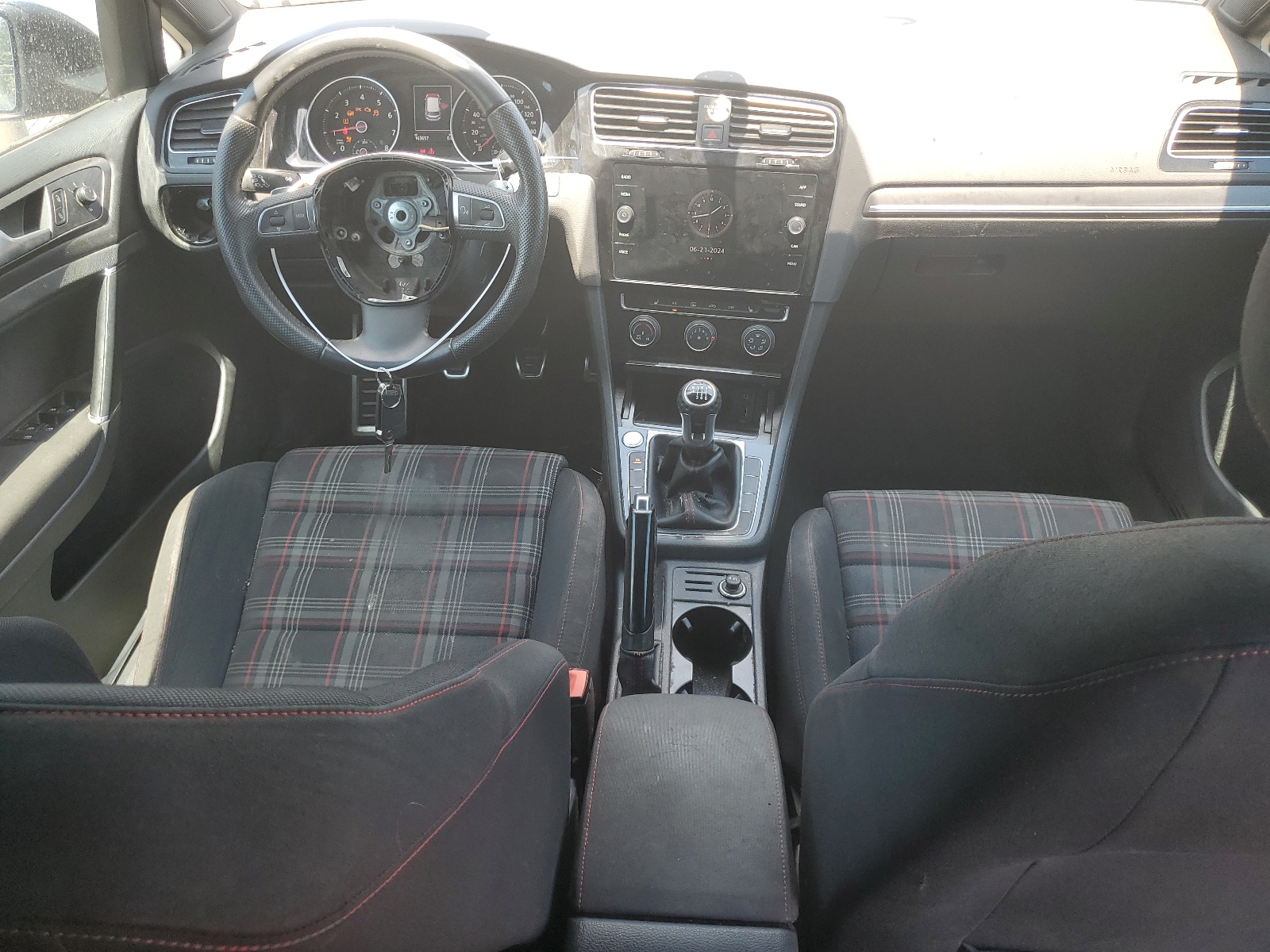 3VW547AU2JM287292 2018 Volkswagen Gti S