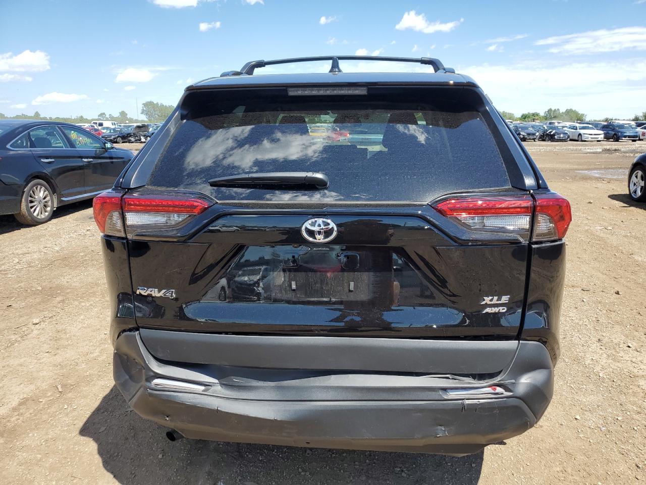 2024 Toyota Rav4 Xle Premium VIN: 2T3A1RFV2RC413556 Lot: 60682744