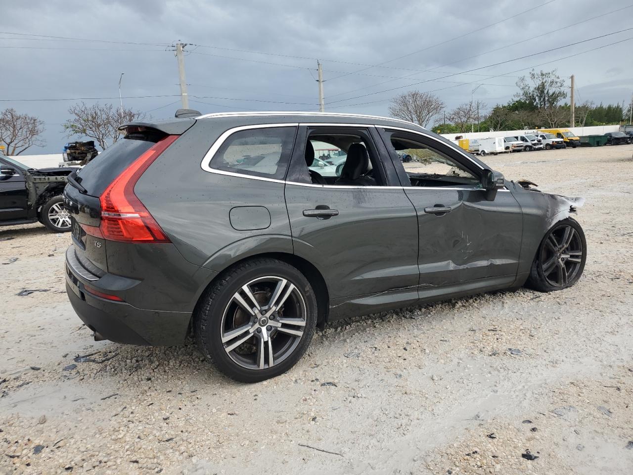 LYV102DK9KB215572 2019 Volvo Xc60 T5 Momentum