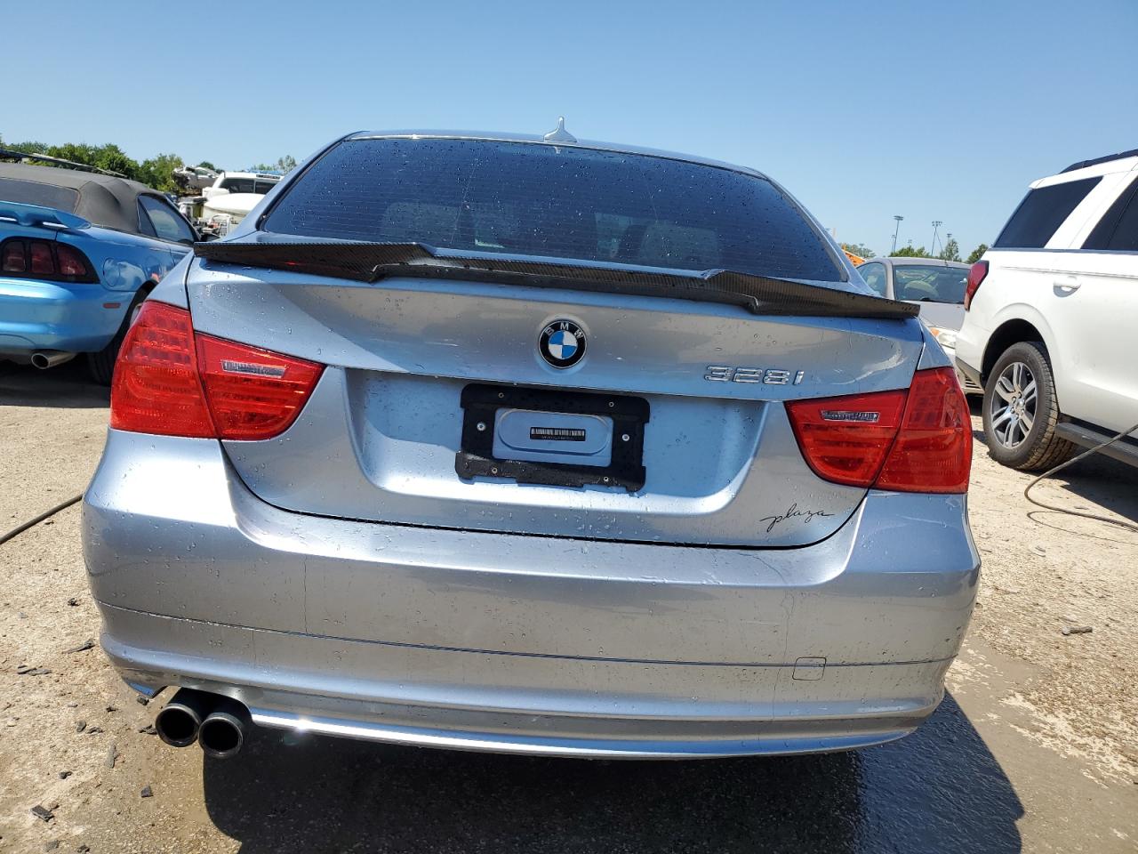 WBAPK7G5XBNN70027 2011 BMW 328 Xi