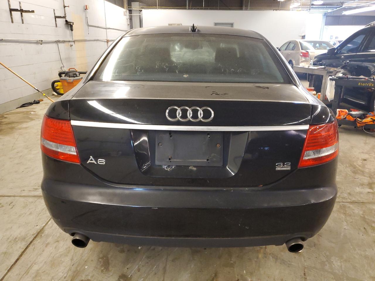 2005 Audi A6 3.2 Quattro VIN: WAUDG74F15N107781 Lot: 68619374