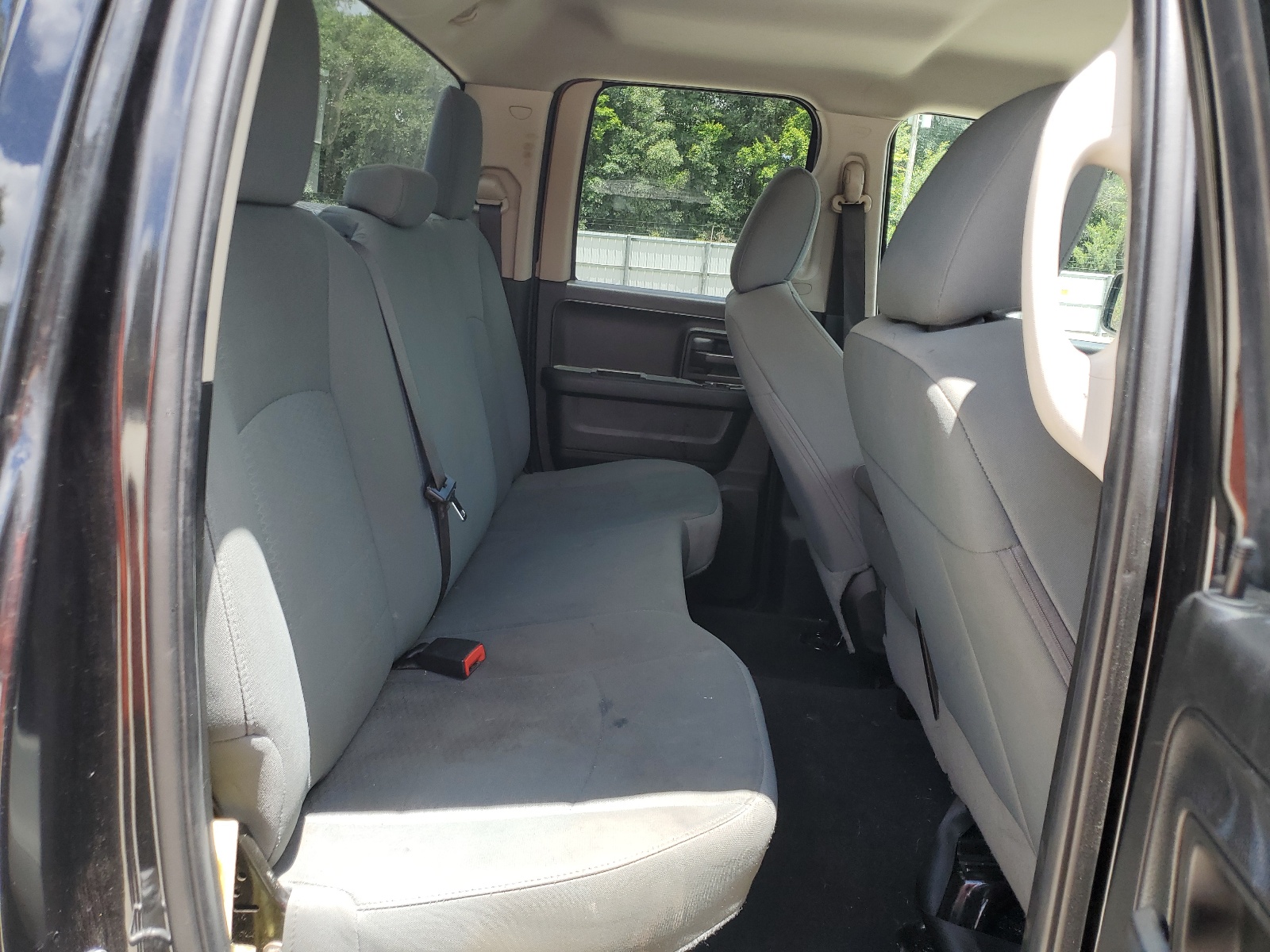 1C6RR6FT3KS585673 2019 Ram 1500 Classic Tradesman