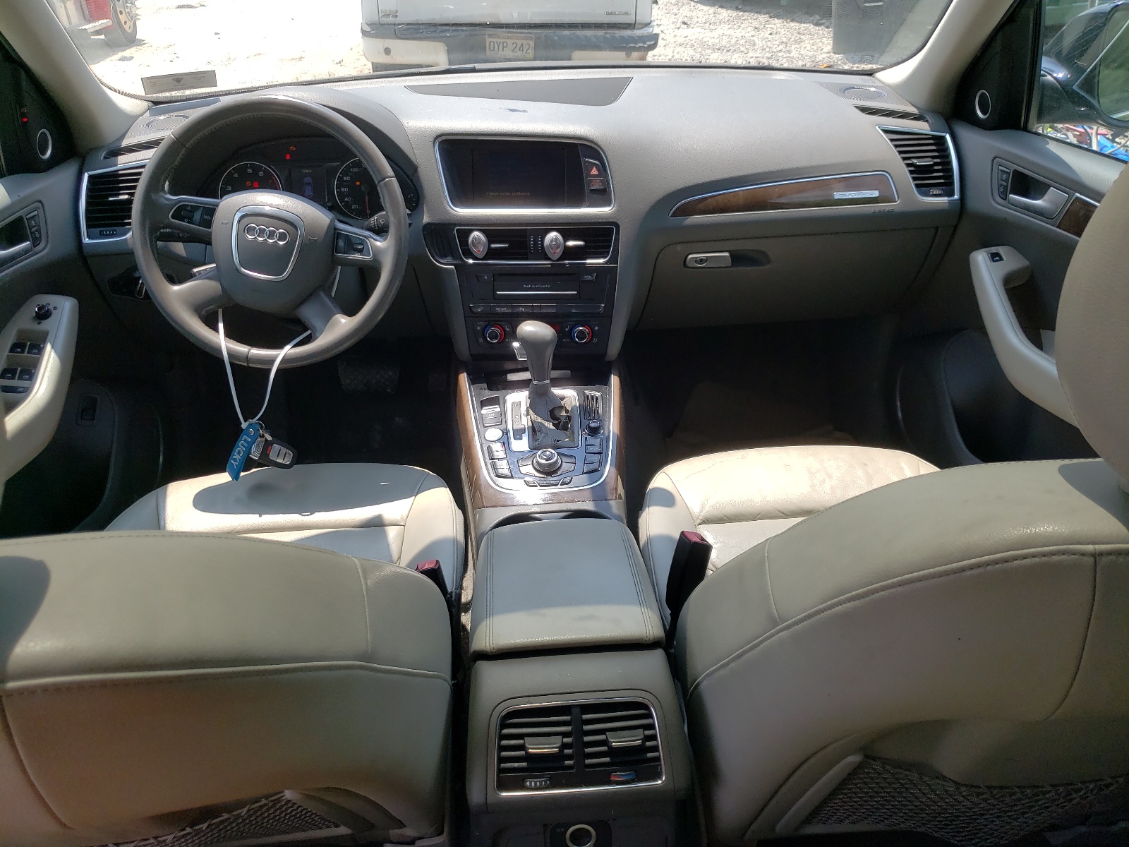 WA1VKAFP2AA101931 2010 Audi Q5 Prestige