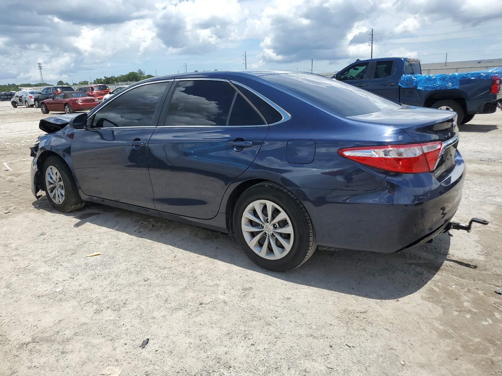 2016 Toyota Camry Le vin: 4T4BF1FK5GR573986