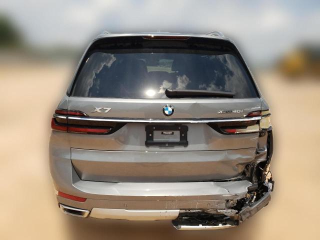  BMW X7 2024 Серый