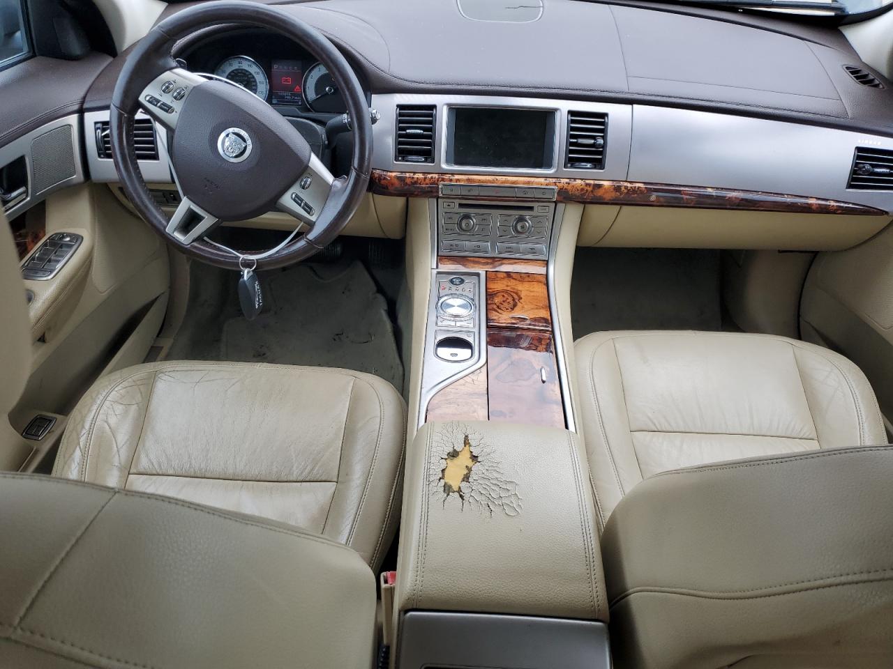 SAJWA05BX9HR18520 2009 Jaguar Xf Luxury