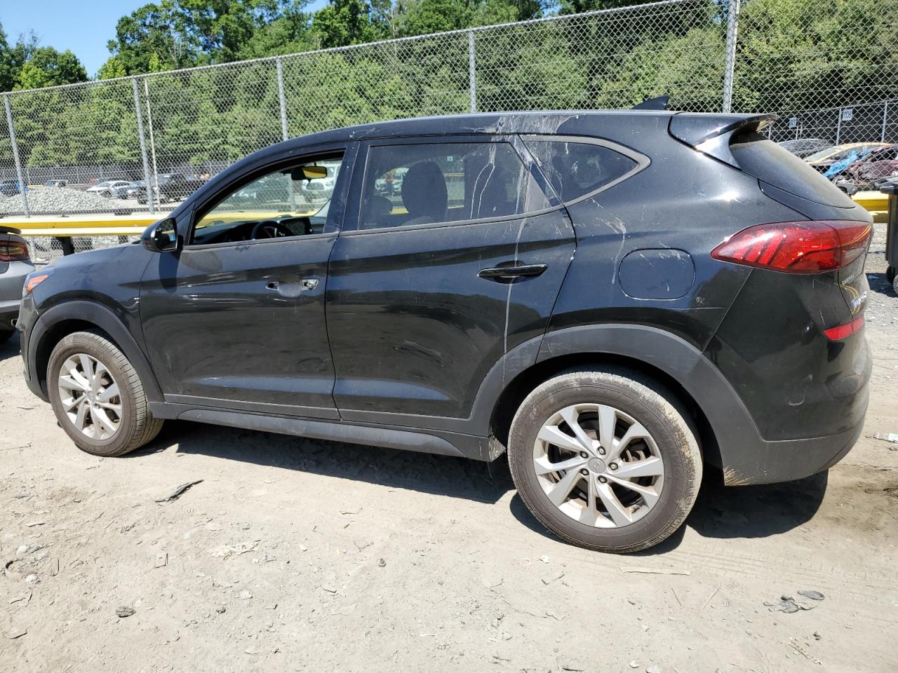 KM8J23A49KU880558 2019 HYUNDAI TUCSON - Image 2