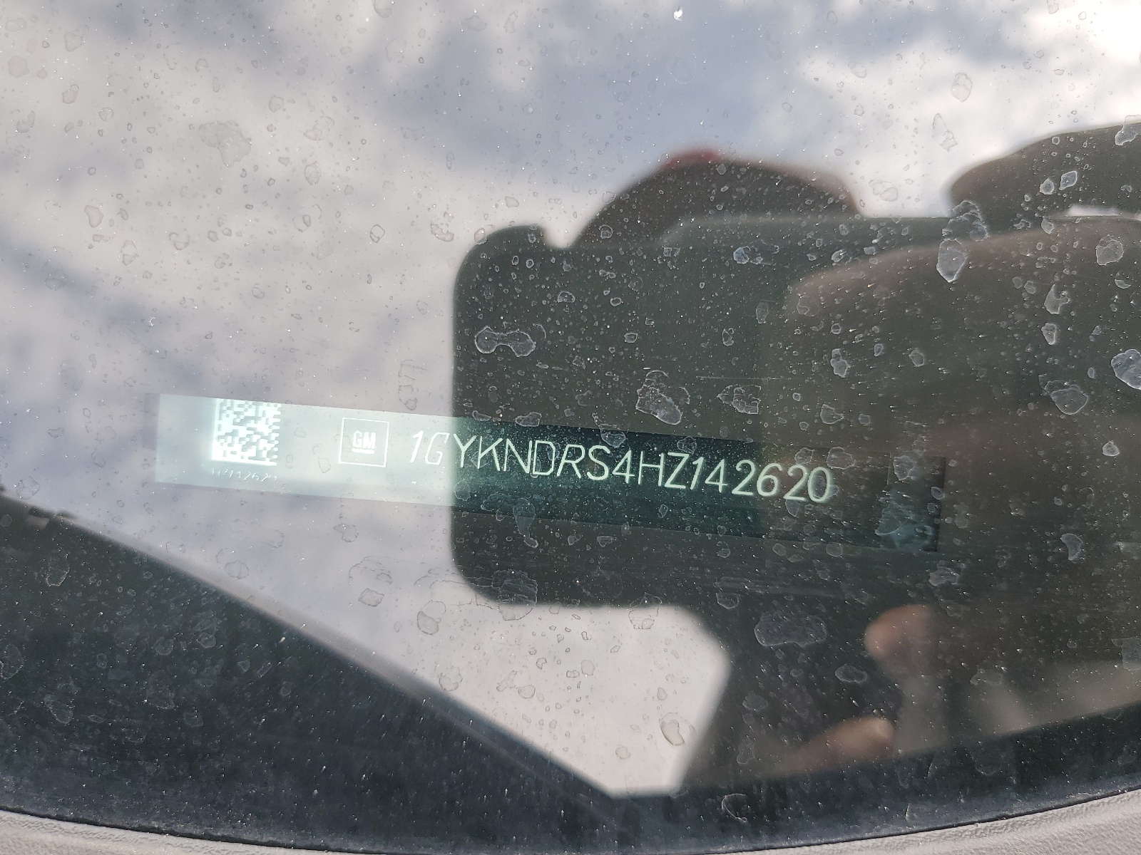 1GYKNDRS4HZ142620 2017 Cadillac Xt5 Luxury