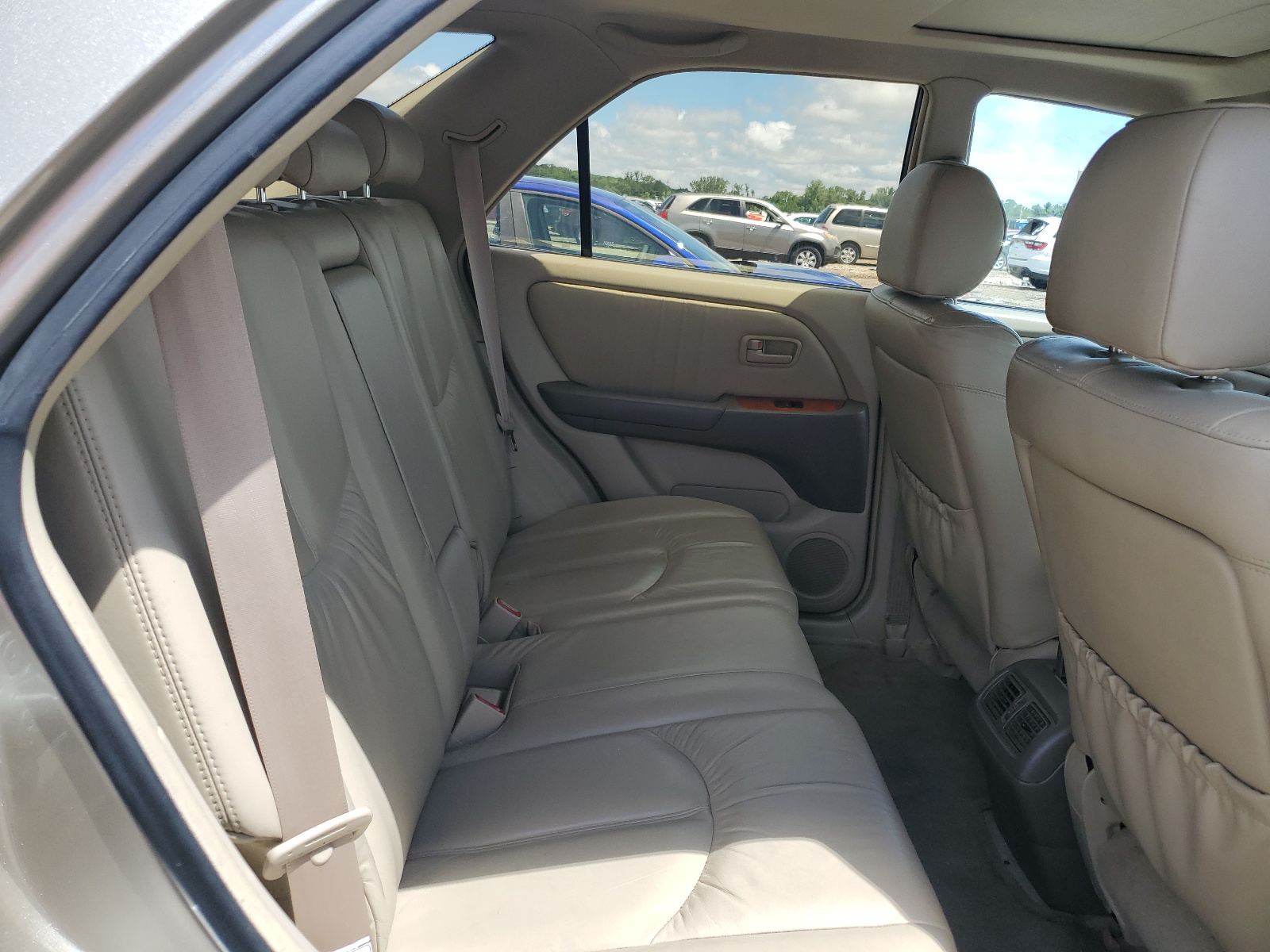 JT6HF10U0Y0134729 2000 Lexus Rx 300