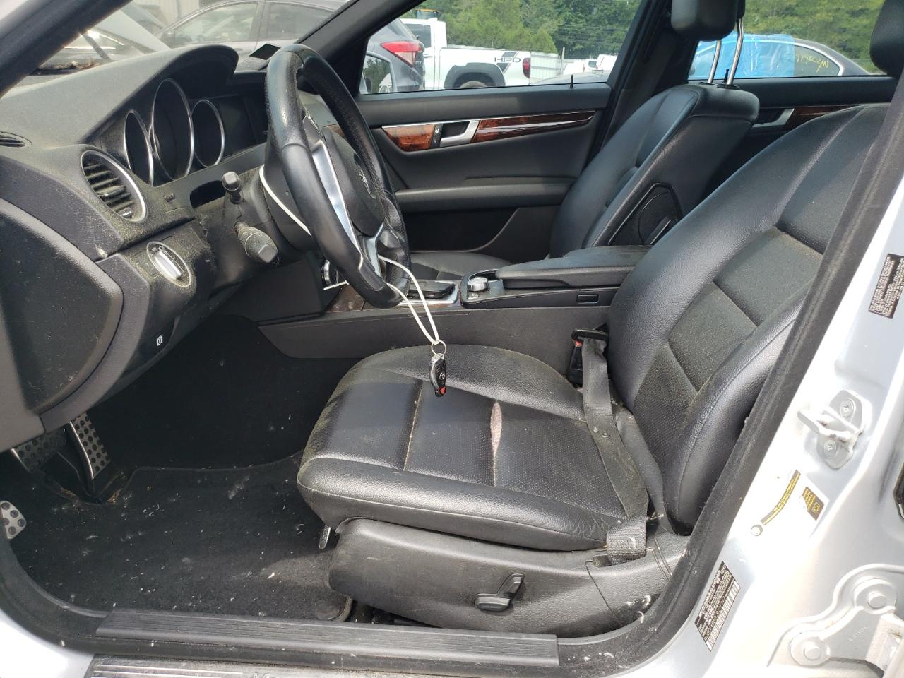 2012 Mercedes-Benz C 300 4Matic VIN: WDDGF8BB8CR207347 Lot: 57745444