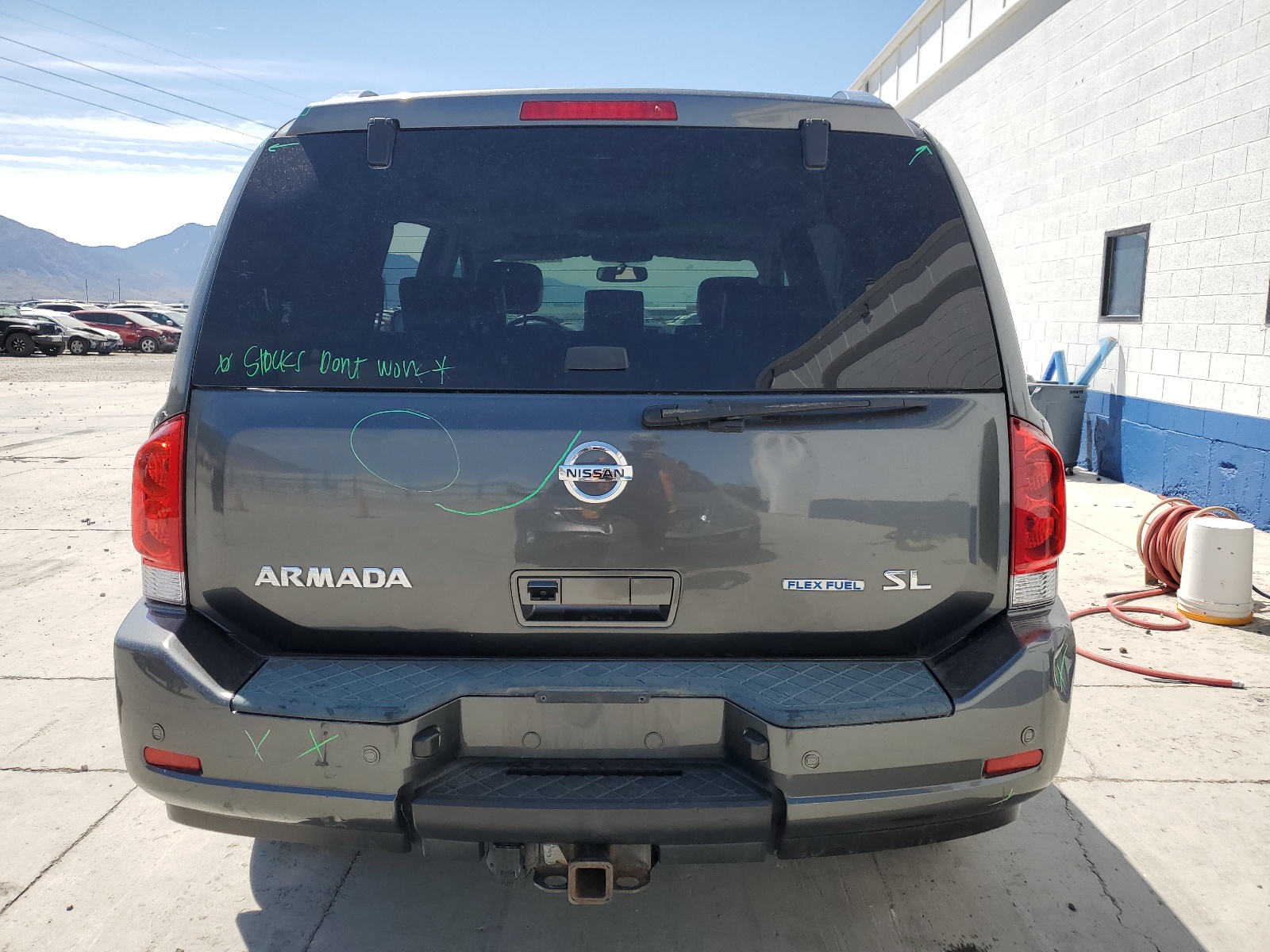 5N1BA0NC7BN621150 2011 Nissan Armada Sv