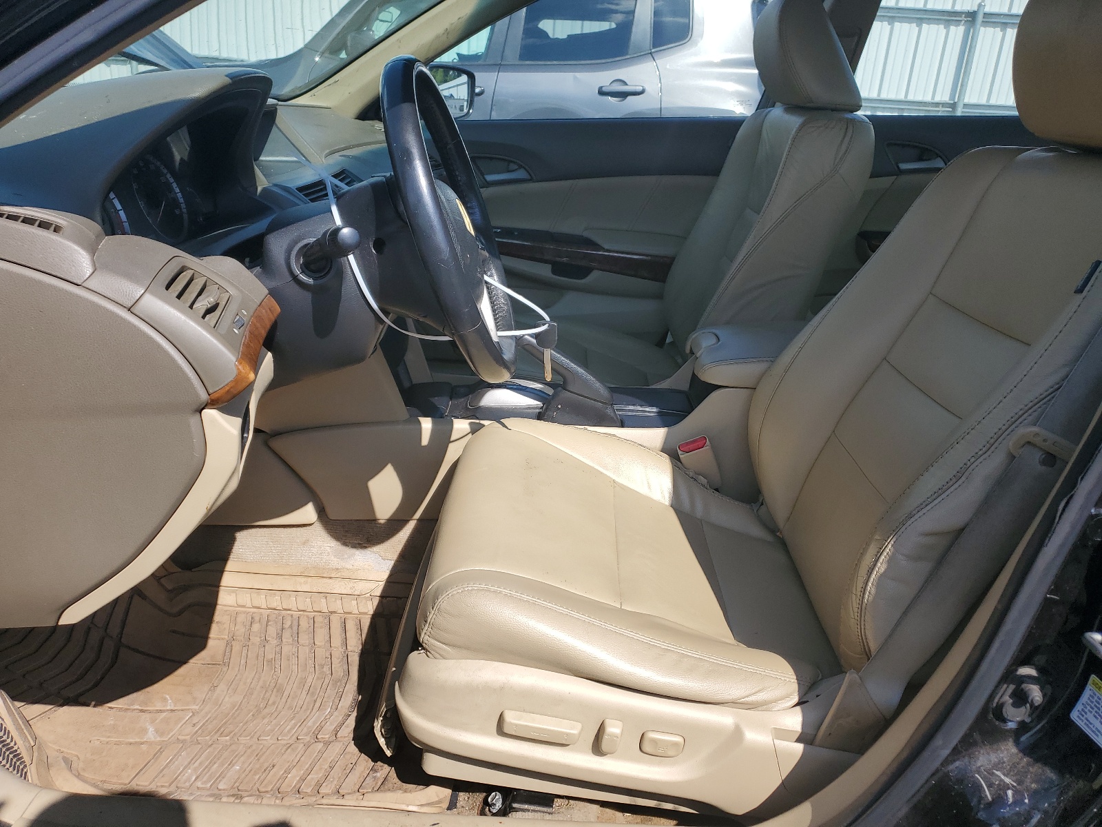 1HGCP2F81AA001012 2010 Honda Accord Exl