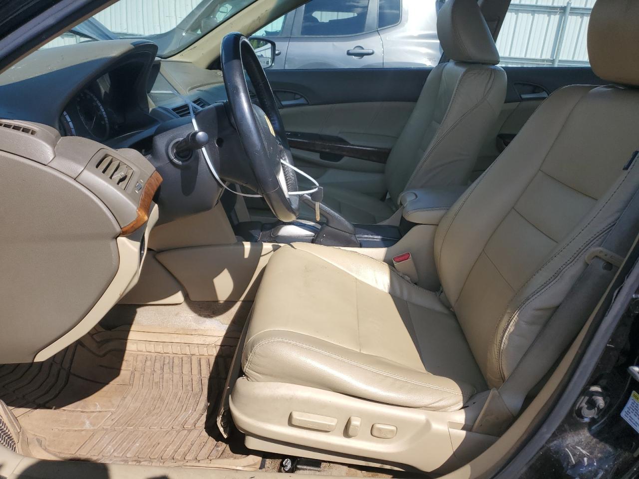 2010 Honda Accord Exl VIN: 1HGCP2F81AA001012 Lot: 56798924