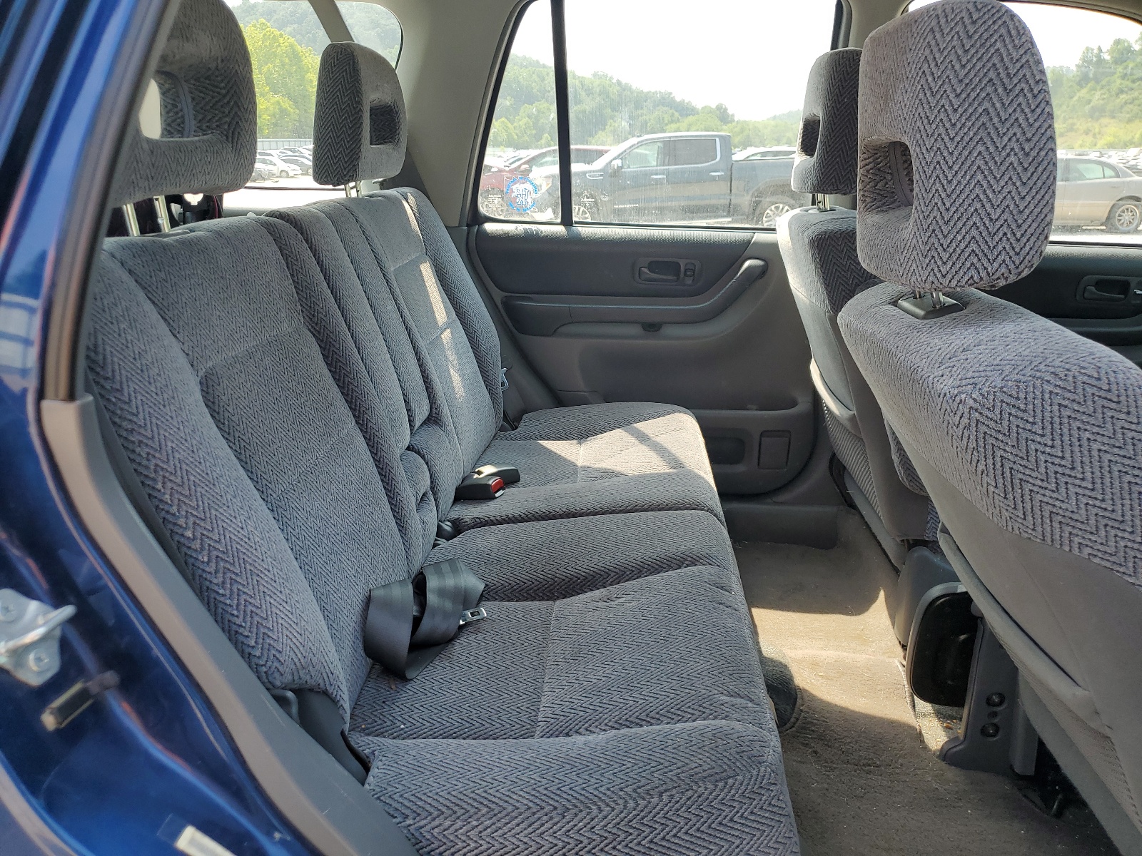 JHLRD1868WC081172 1998 Honda Cr-V Ex