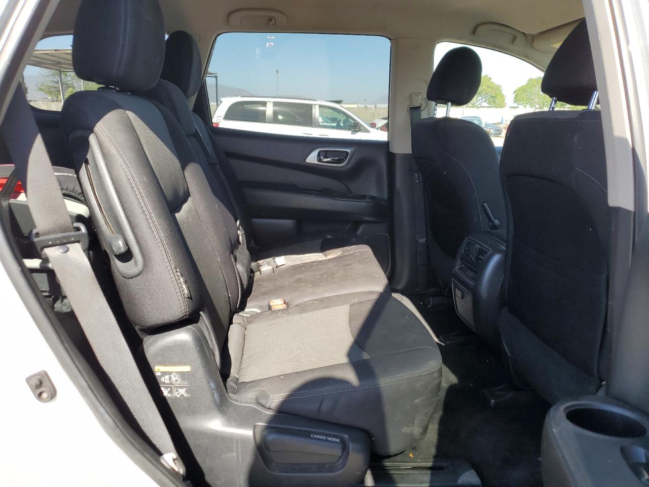 2019 Nissan Pathfinder S VIN: 5N1DR2MN5KC623085 Lot: 60344704