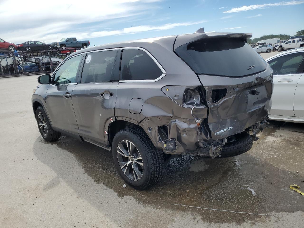 5TDZZRFHXKS300448 2019 TOYOTA HIGHLANDER - Image 2