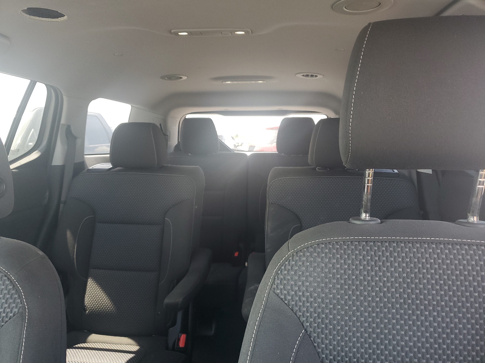 1GKKNKLA1LZ160130 2020 GMC Acadia Sle