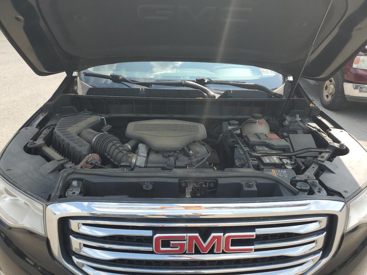 1GKKNLLS7JZ144042 2018 GMC Acadia Sle