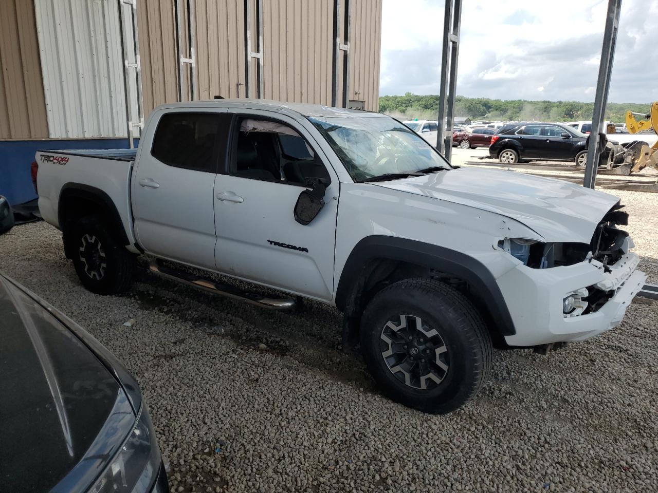 2019 Toyota Tacoma - Image 4
