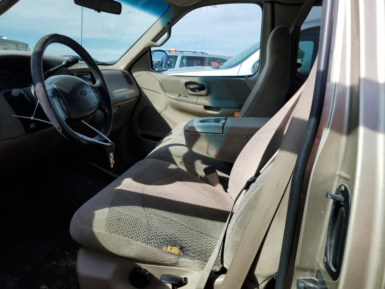 2000 Ford F150 VIN: 1FTRX17L6YKA61393 Lot: 57479714