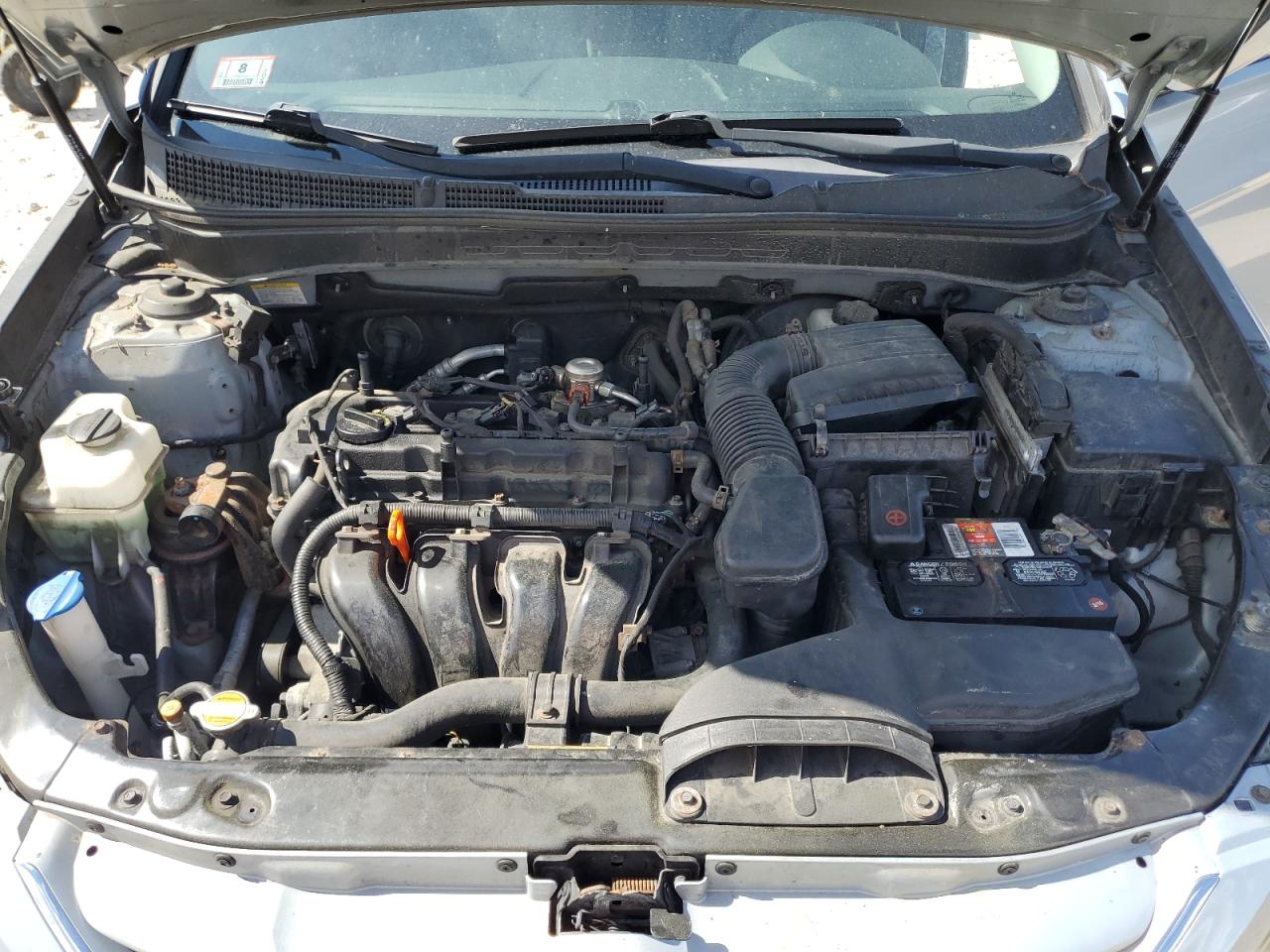 2012 Hyundai Sonata - Image 11