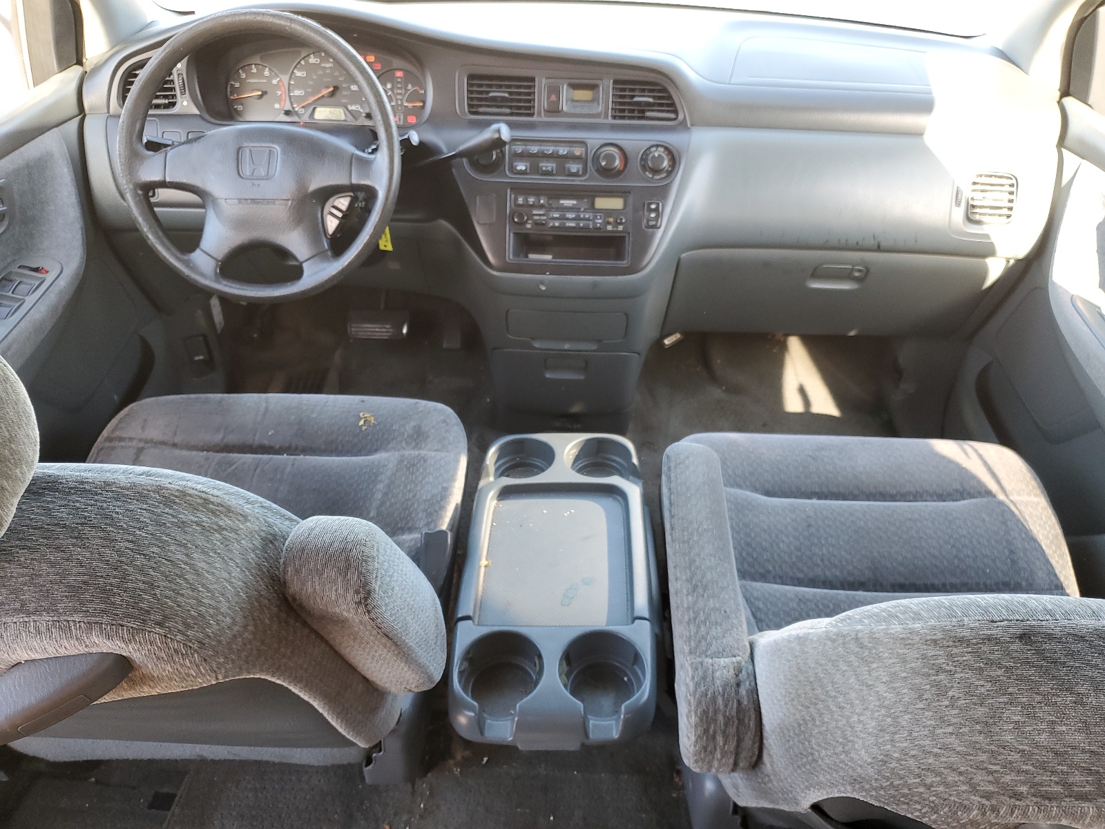 2HKRL1857YH562609 2000 Honda Odyssey Lx