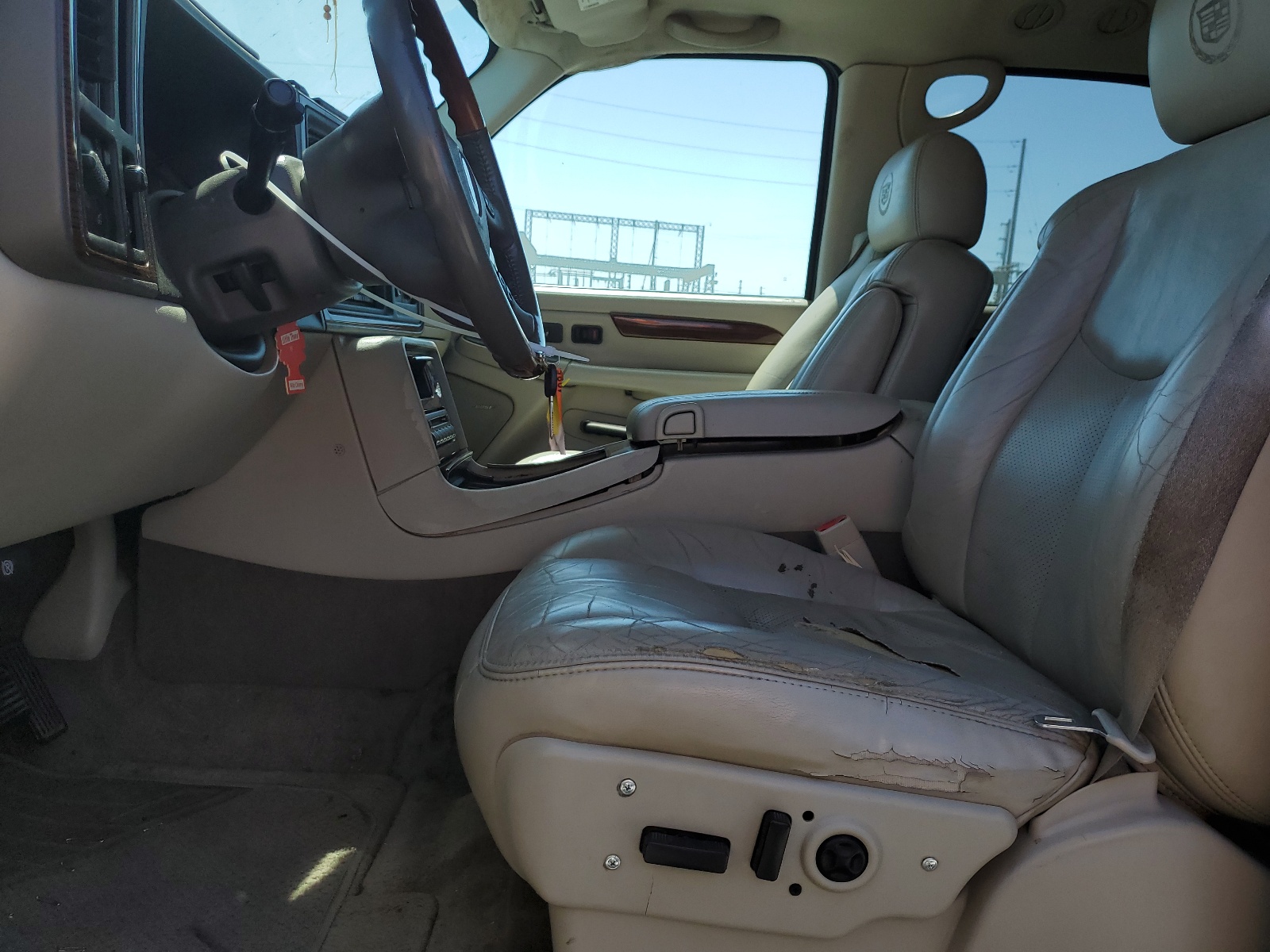 1GYEK63N64R133352 2004 Cadillac Escalade Luxury