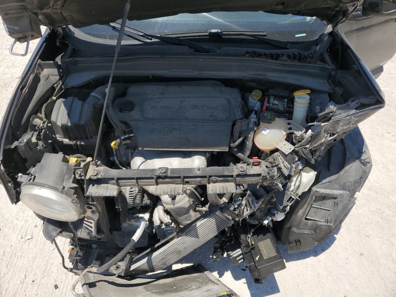 2016 Jeep Renegade Latitude VIN: ZACCJABT9GPC42734 Lot: 59287714