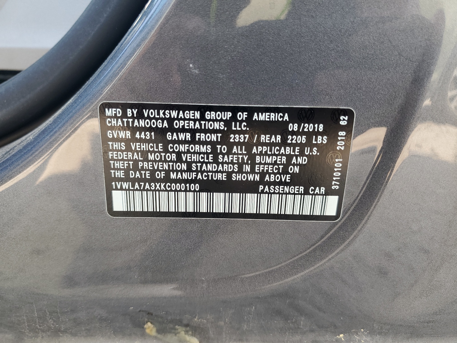 1VWLA7A3XKC000100 2019 Volkswagen Passat Wolfsburg