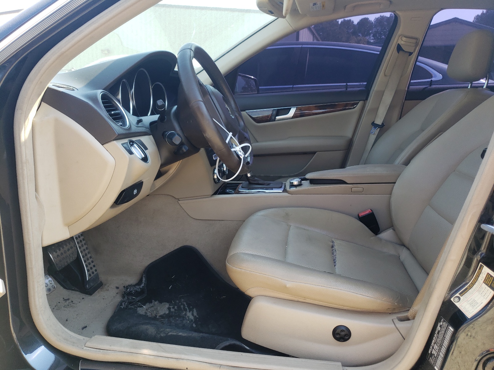 WDDGF4HB2CR195924 2012 Mercedes-Benz C 250