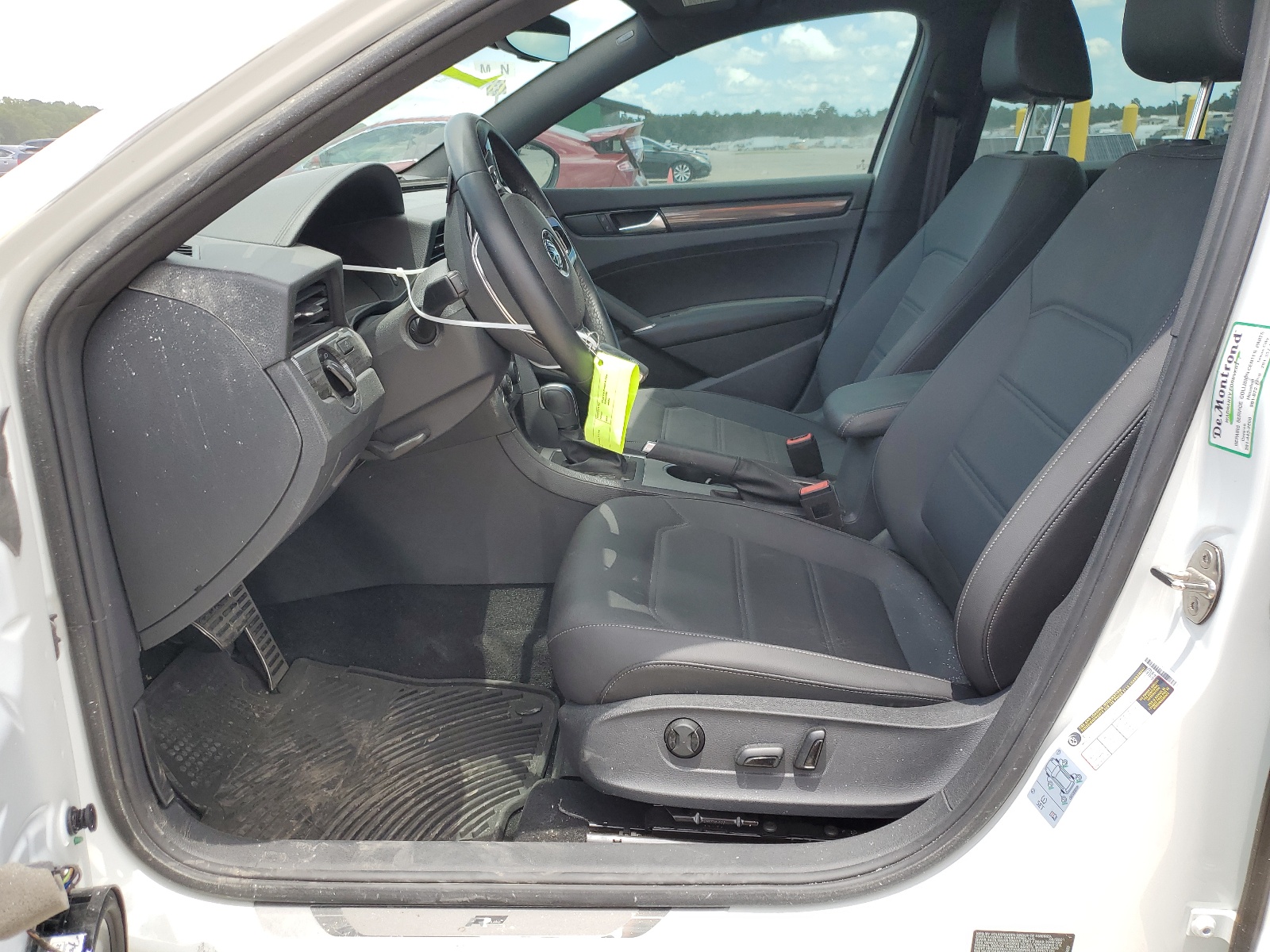 1VWMA7A38NC002632 2022 Volkswagen Passat R-Line