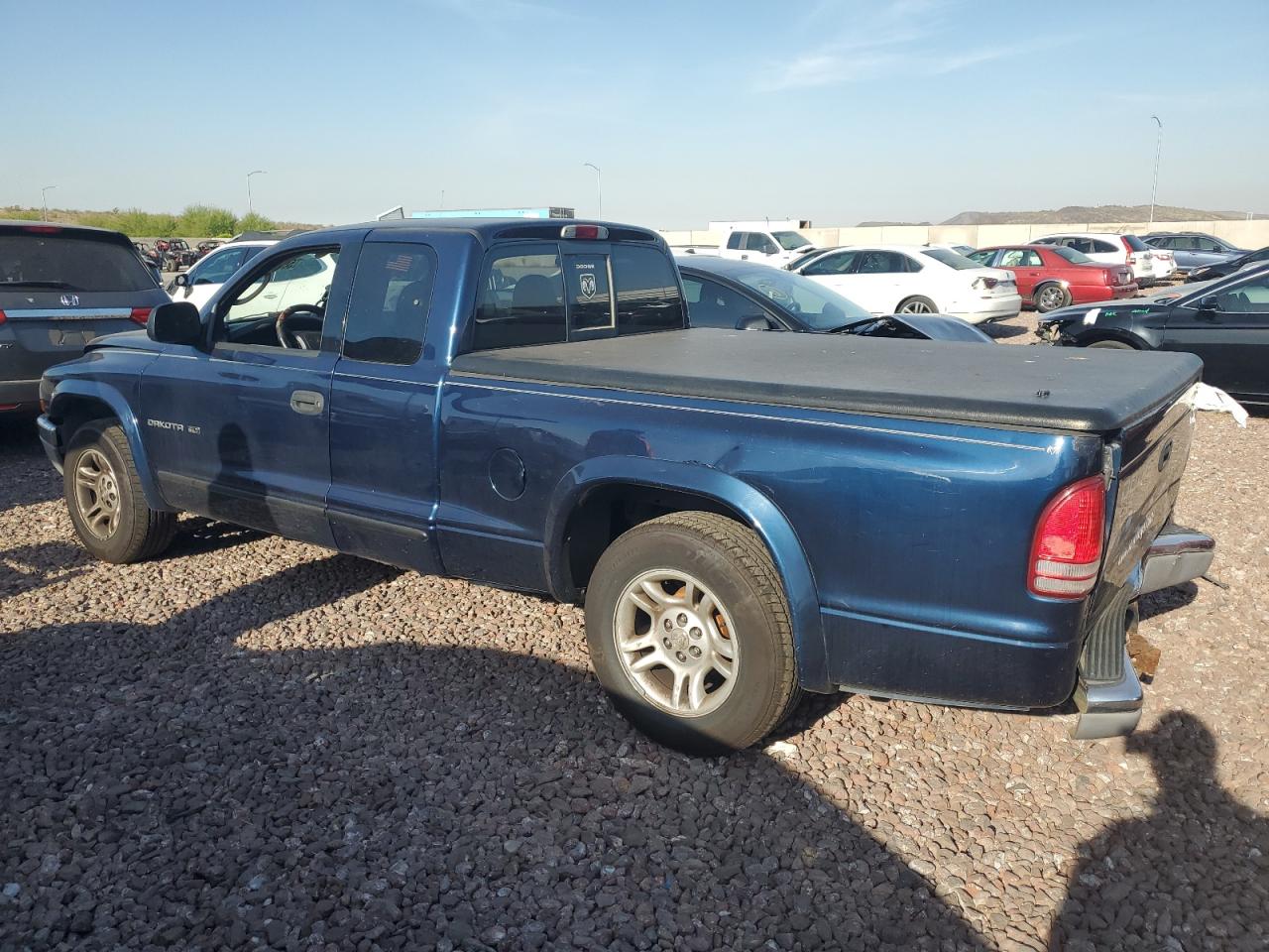 2002 Dodge Dakota - Image 2