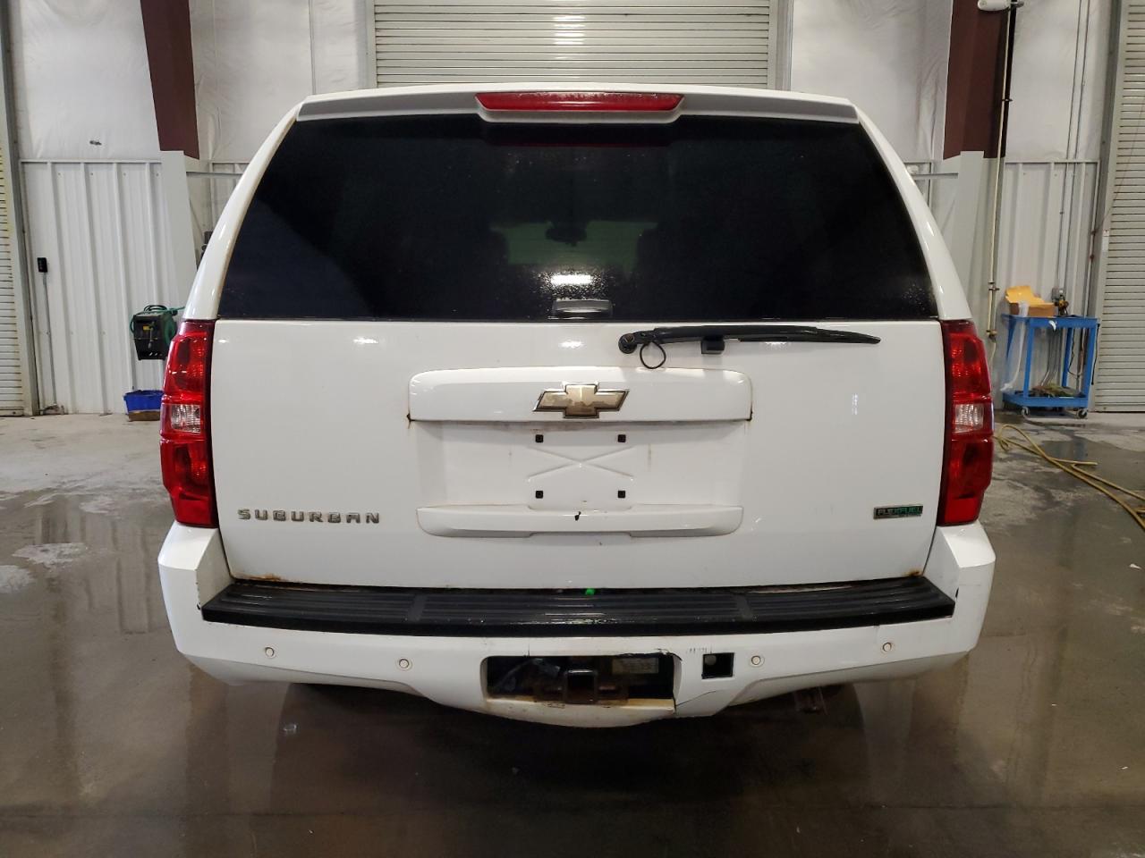 2010 Chevrolet Suburban K1500 Lt VIN: 1GNUKJE32AR116759 Lot: 60945514