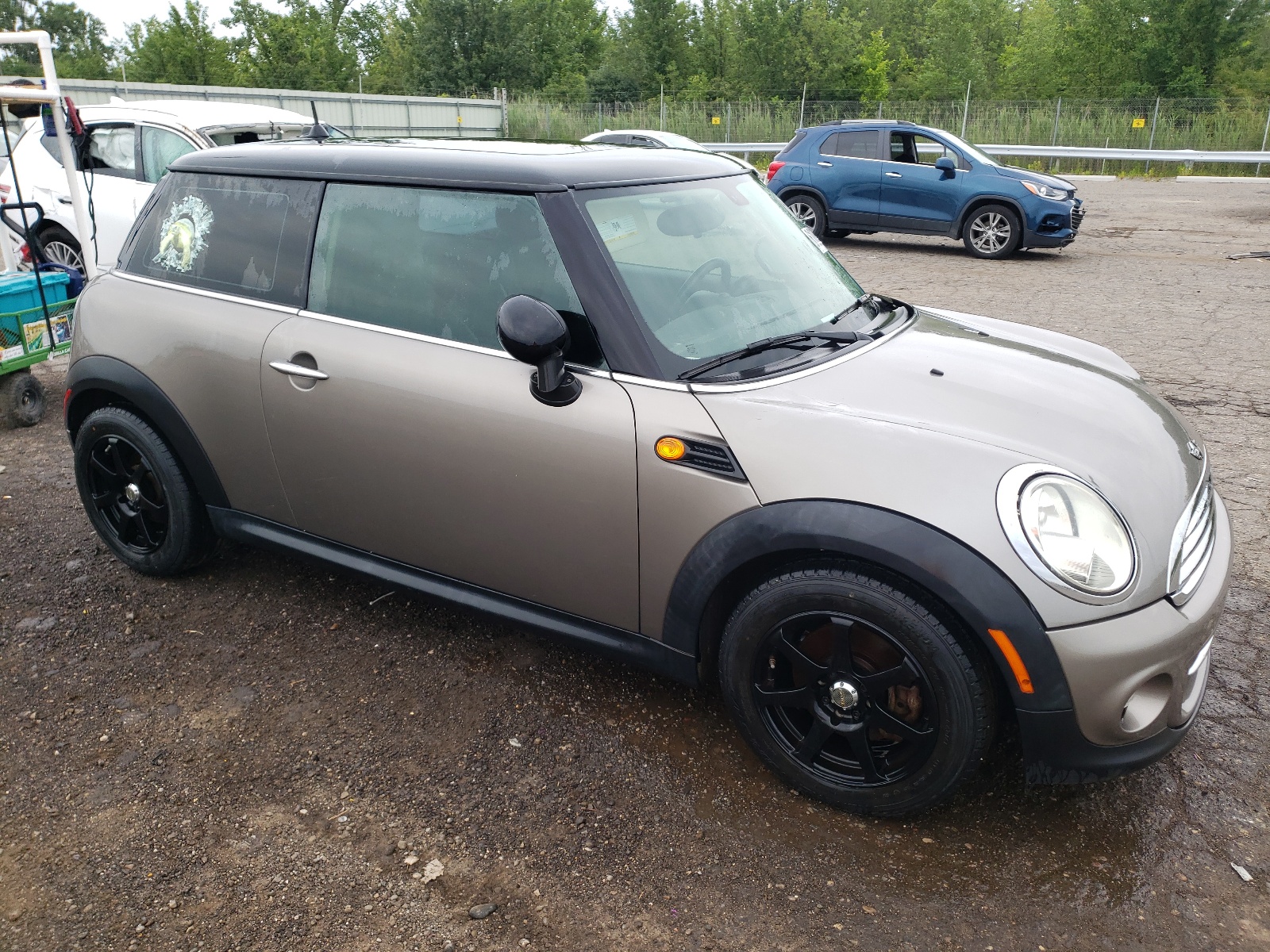 2013 Mini Cooper vin: WMWSU3C51DT677288