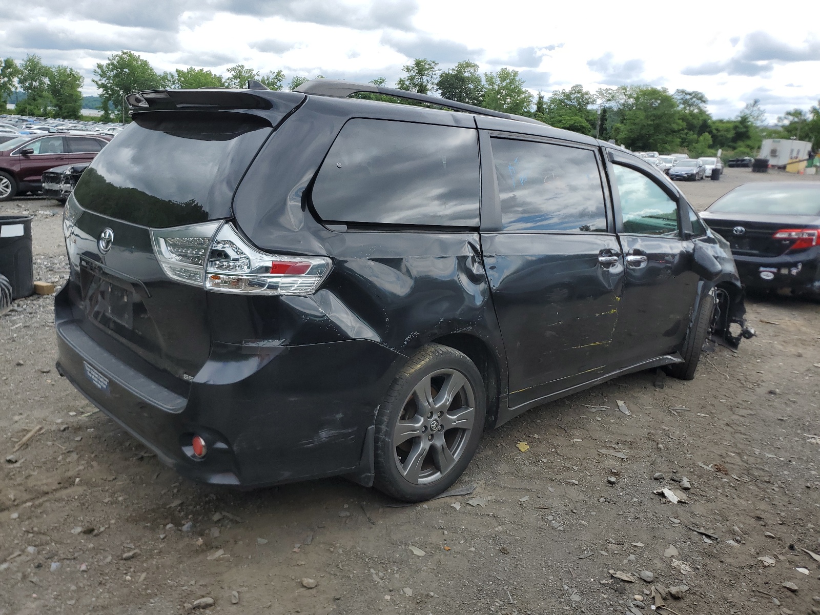 2019 Toyota Sienna Se vin: 5TDXZ3DC7KS977517