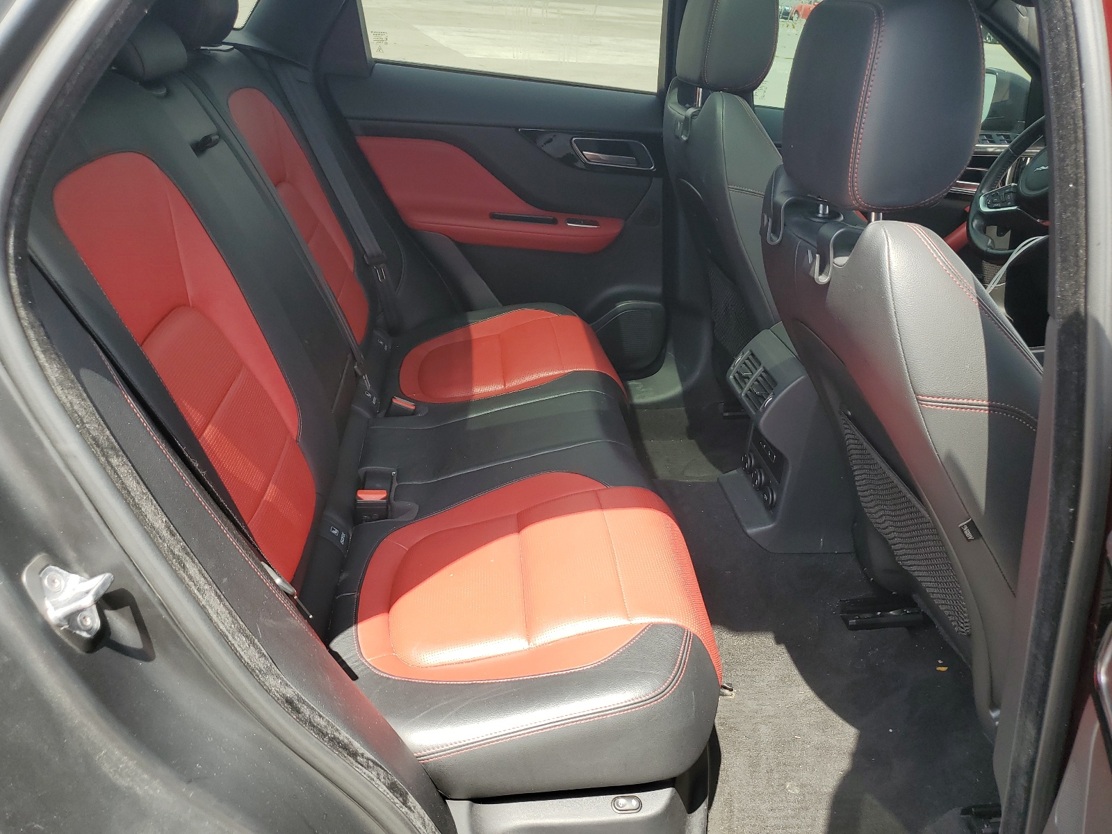 SADCL2BV3HA063449 2017 Jaguar F-Pace R - Sport