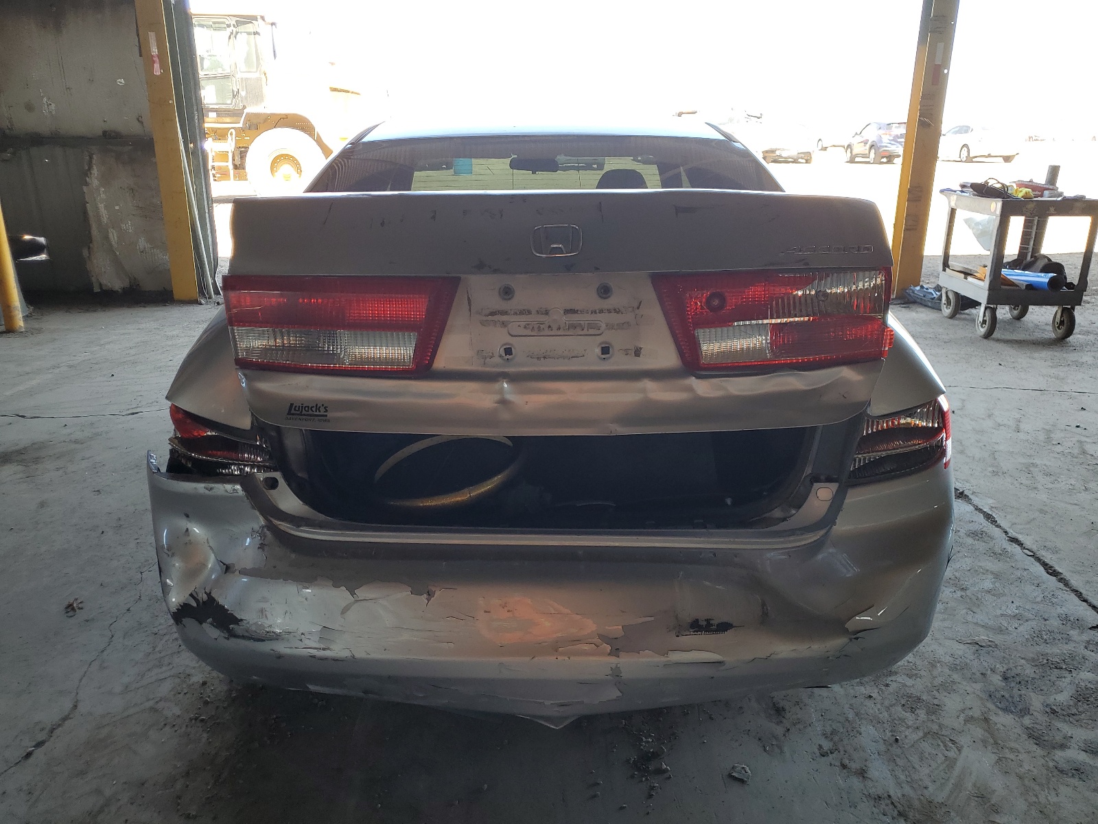 1HGCM563X4A138372 2004 Honda Accord Lx