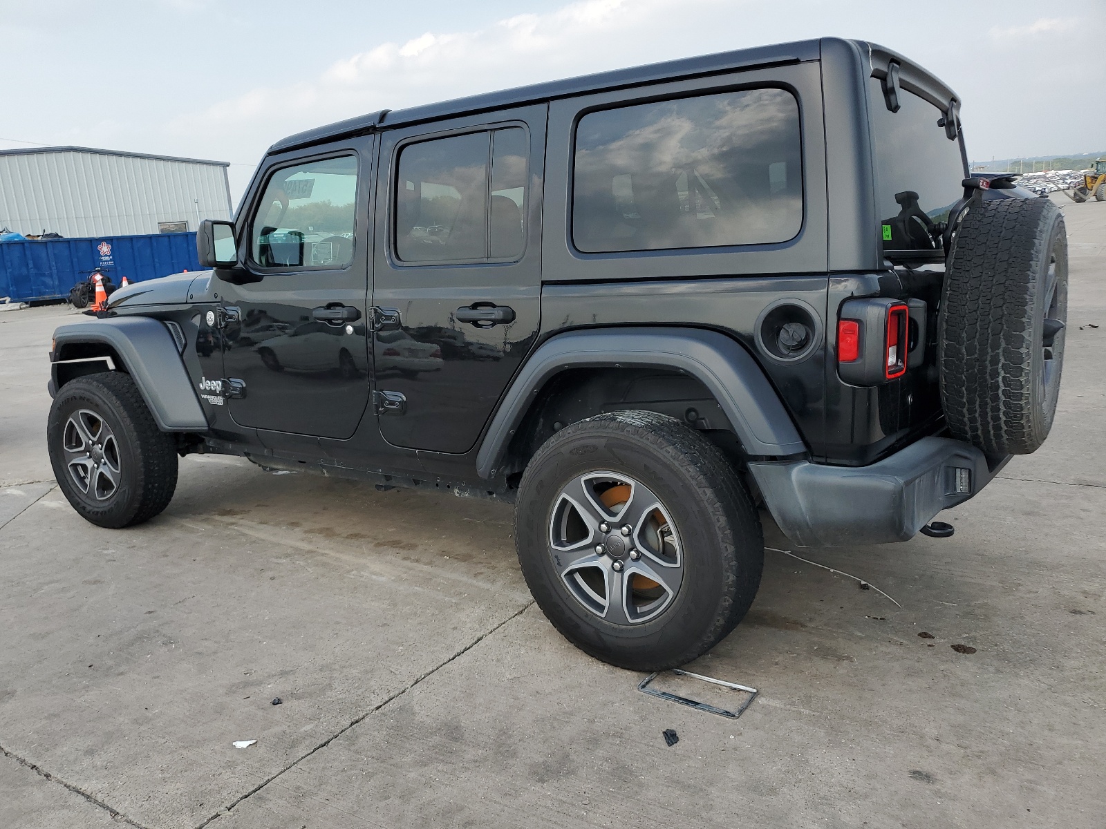 1C4HJXDGXJW110309 2018 Jeep Wrangler Unlimited Sport