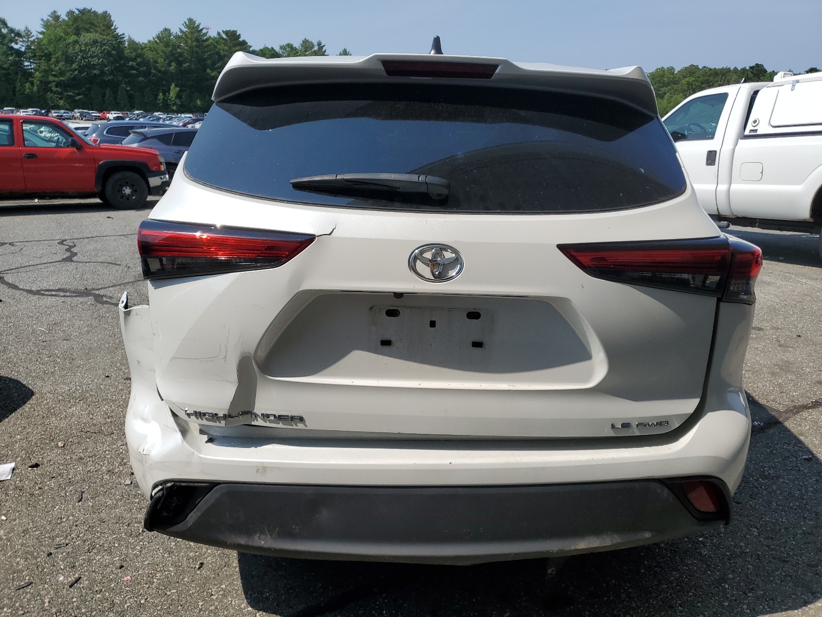 5TDBZRBH0NS211757 2022 Toyota Highlander L