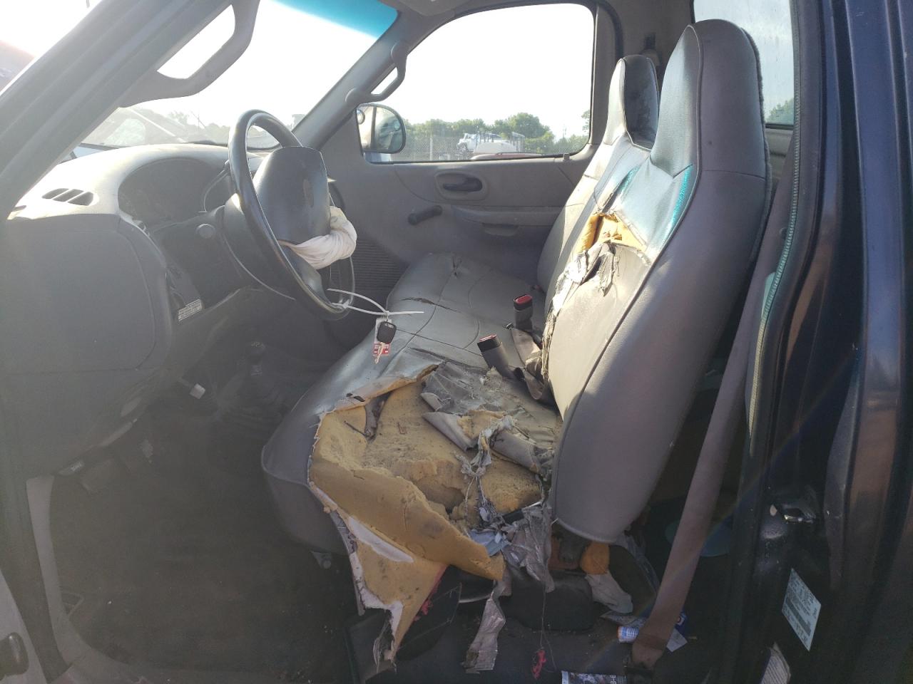 2000 Ford F150 VIN: 2FTPF18Z3YCA98807 Lot: 58742514