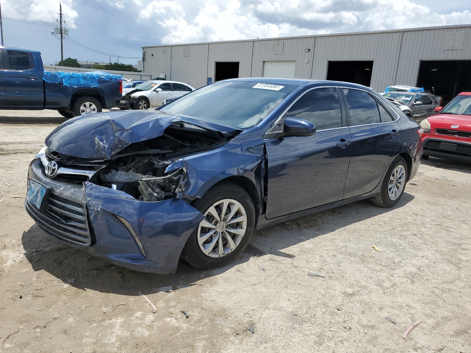 2016 Toyota Camry Le vin: 4T4BF1FK5GR573986