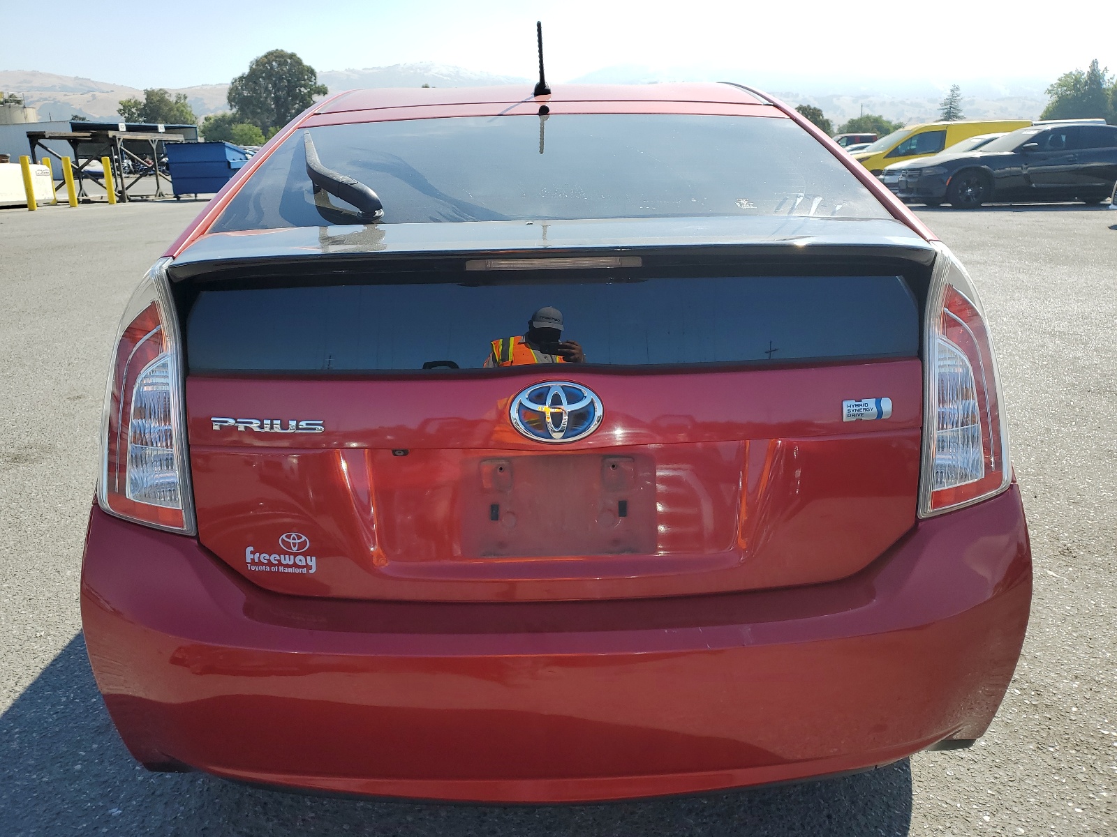 JTDKN3DUXF1874674 2015 Toyota Prius