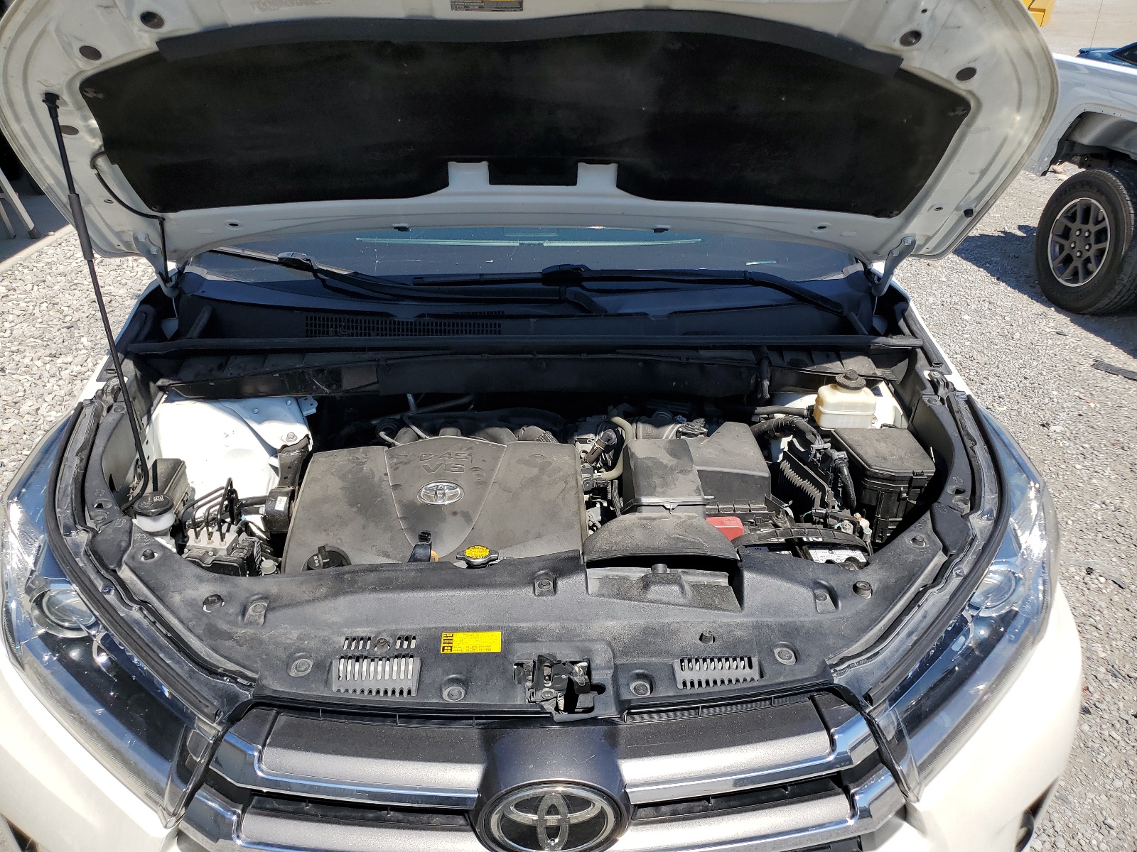 5TDDZRFH8HS420784 2017 Toyota Highlander Limited