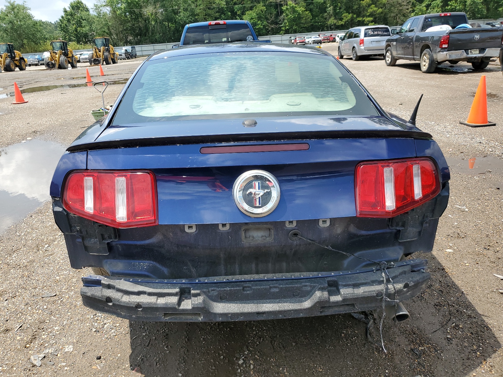1ZVBP8AN0A5126051 2010 Ford Mustang