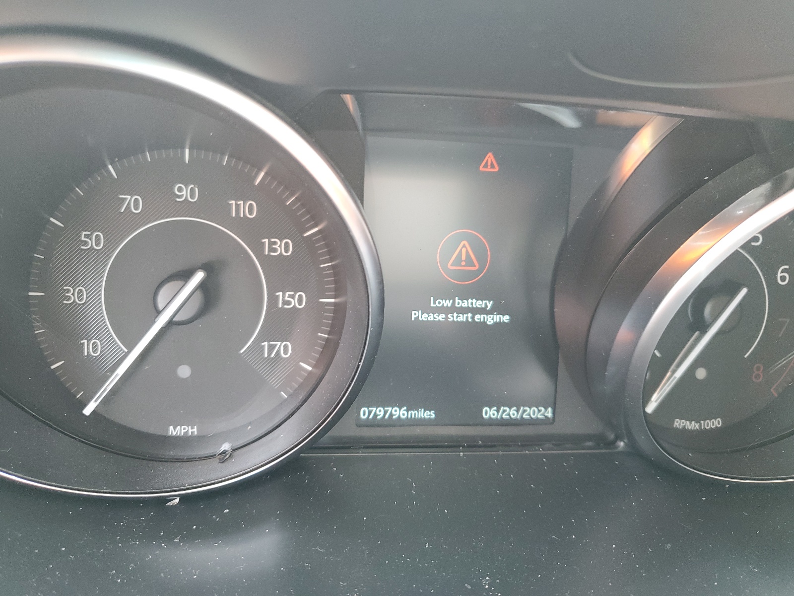 SADFP2FX1K1Z37379 2019 Jaguar E-Pace Se