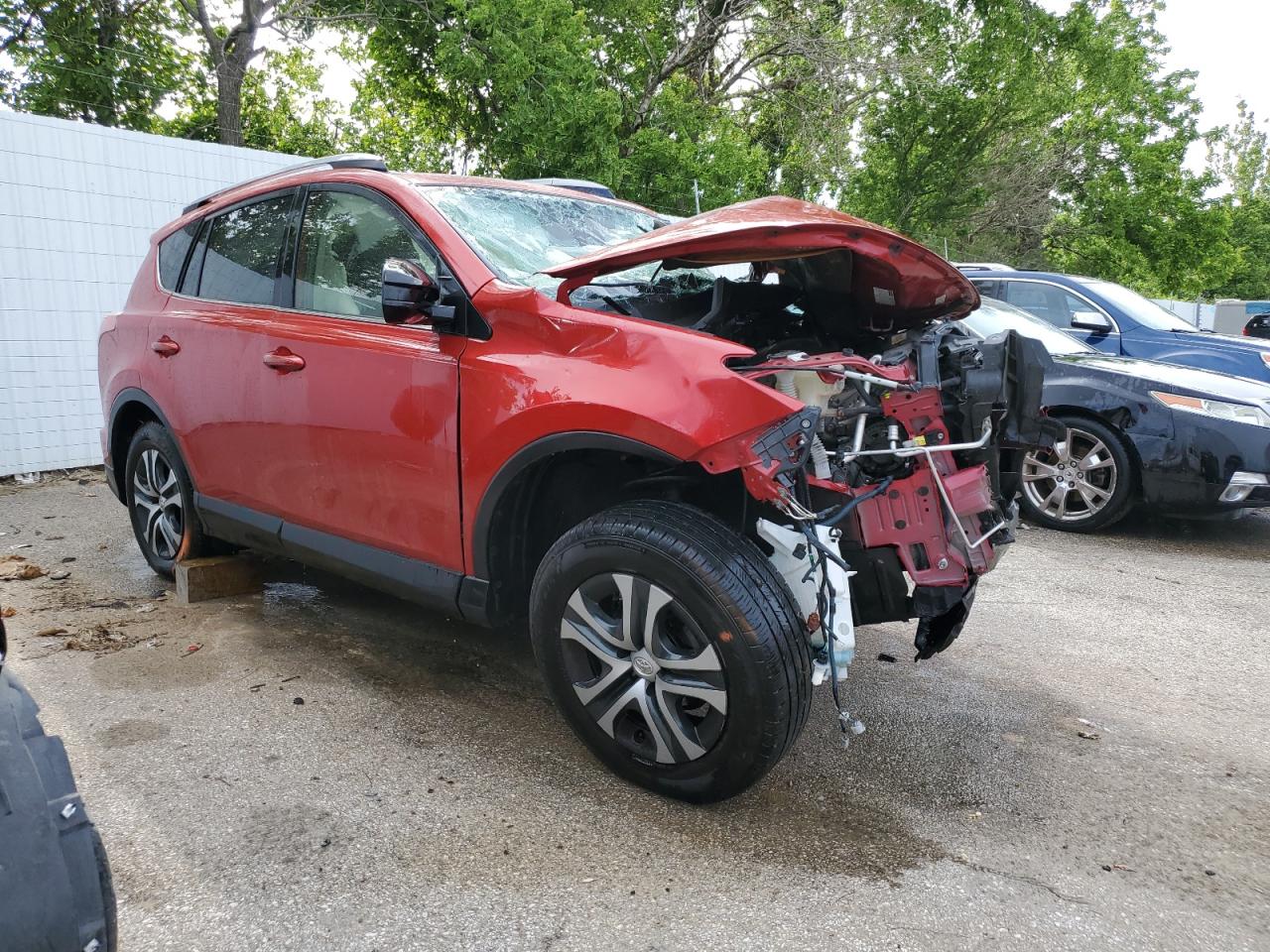 VIN JTMBFREV4HJ158492 2017 TOYOTA RAV4 no.4