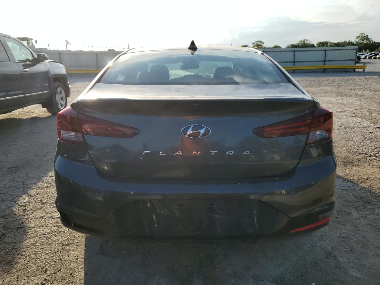 2020 Hyundai Elantra Sel VIN: 5NPD84LF3LH553055 Lot: 60450034